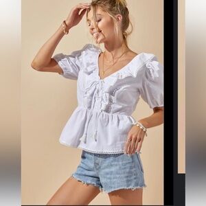 NWT Day + Moon Peasant Blouse, Puffed sleeves, Ruffles and Lace Up Front, Large